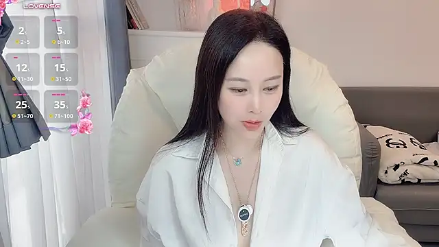 UcUiiy live sex cam