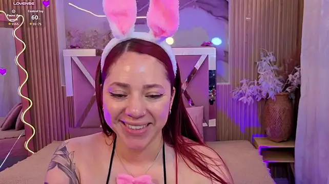 ANNE_TAY1