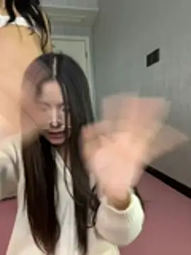 yue-ai Live Webcam on Stripchat