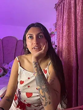 sweetfoxy_Alice live cam on StripChat