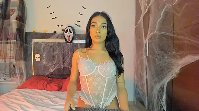 isabella_transgirl (T teen) - show cock
