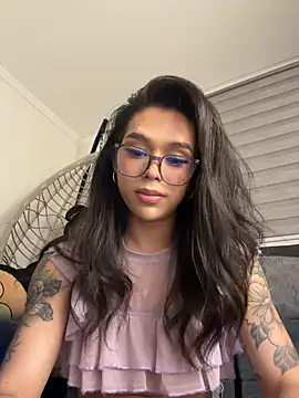 Samantha_Bernardo live cam