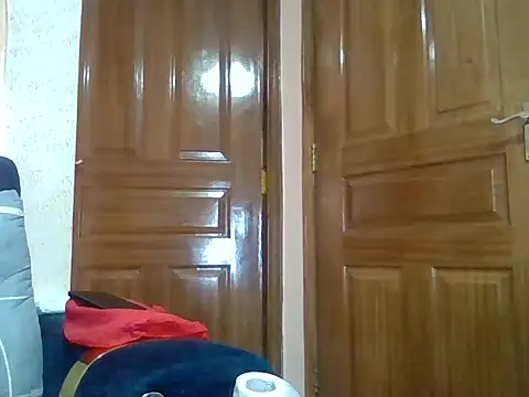 Kamlate1 live cam on StripChat