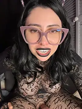 Draculona-666 live sex cam
