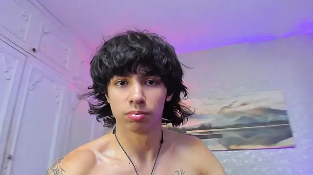 Tyler_durten live cam on StripChat