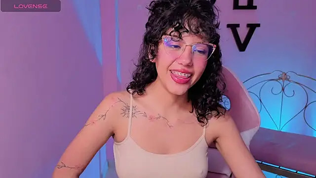 Zoe_kisses