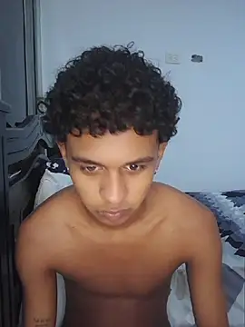 YourCaramelBoy live sex cam