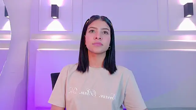 NaomiKlarc