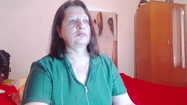 ExtasyMature live cam on StripChat