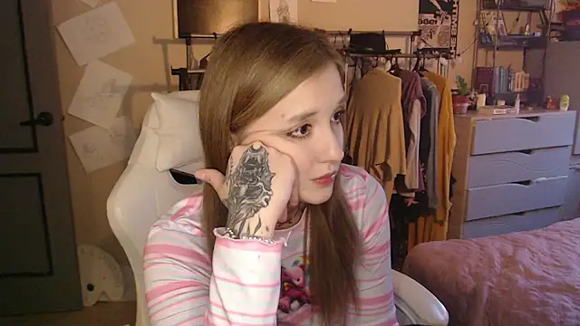 Taissa_Harmon live cam on StripChat