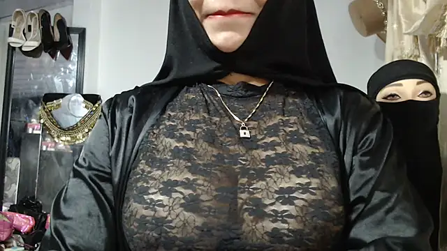 nadia__abaud (F milf) - PLAY MY HAIRS PUSSY😊😊😊