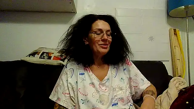 RubyyRosee live cam on StripChat