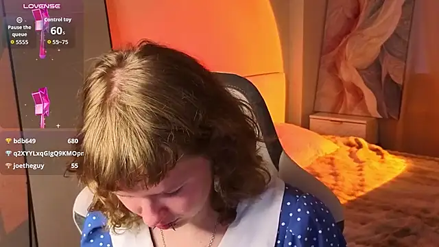 VioletDesiree live cam on StripChat
