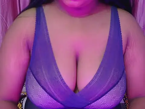 hi_ruhi live cam on StripChat