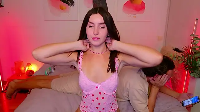 Ariana_Petite live cam on StripChat