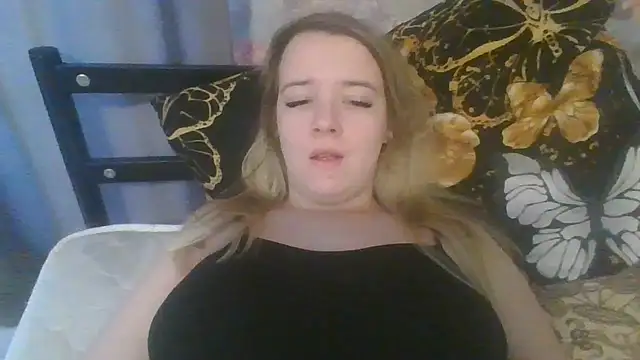 ViolaCandy live cam on StripChat