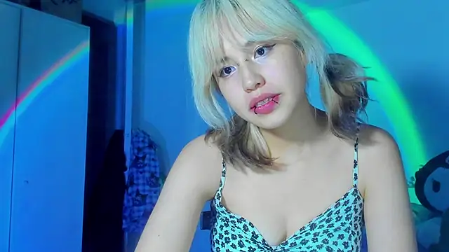 Akane-Mou live cam on StripChat