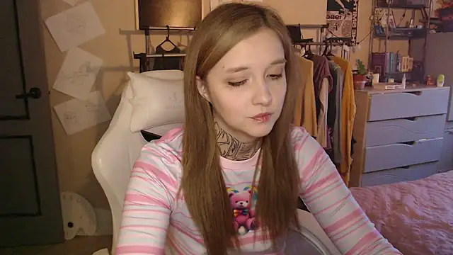 Taissa_Harmon live cam on StripChat