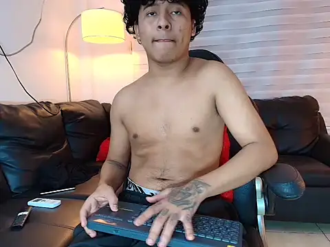 kristhofer_levis_ live cam on StripChat