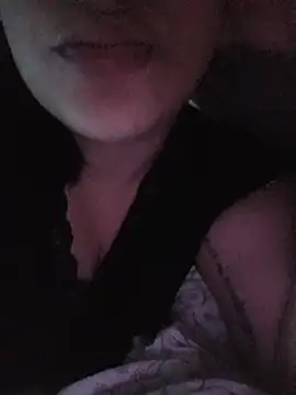 Lulitaarg live cam on StripChat