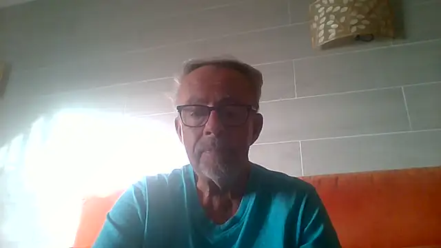 tuggy59 (M grandpa) - cumming with my vibrator