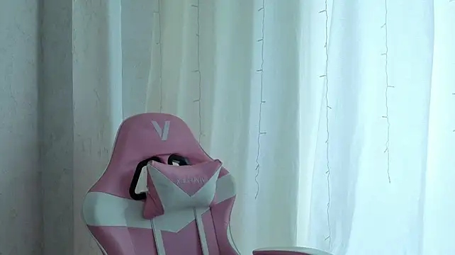 eskatmi live cam on StripChat