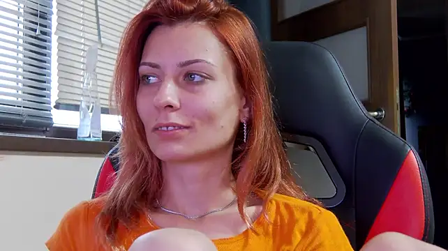 karo123421 live cam on StripChat