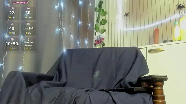 James2Inked live cam on StripChat