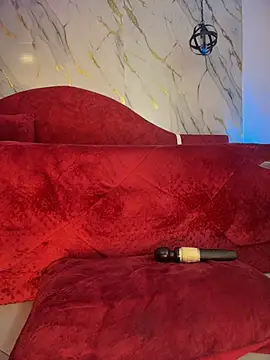 gaby_flow live cam on StripChat