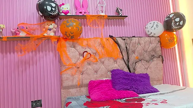 Treicyks live cam on StripChat