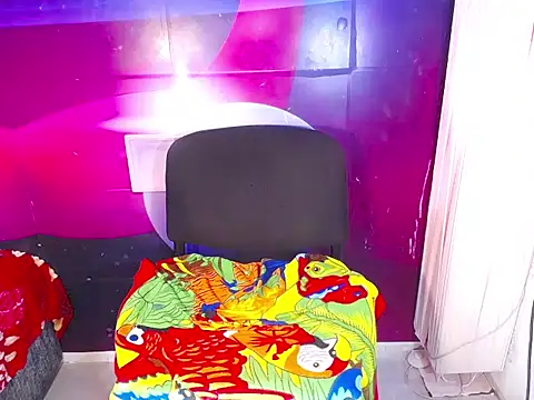 KeysyCFire live cam on StripChat