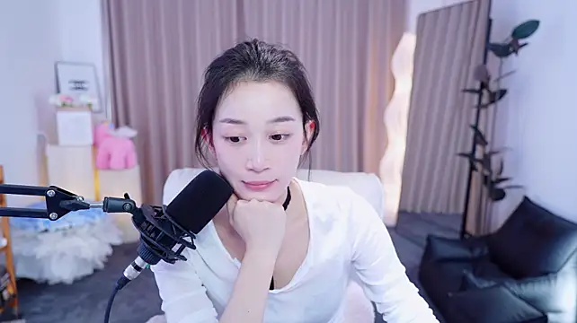 Dancing-CoCo-Pro live cam on StripChat