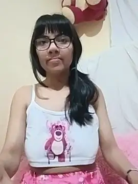 _Maddy_Perez01 live cam on StripChat