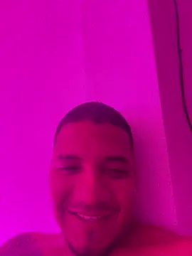suazaniga live cam