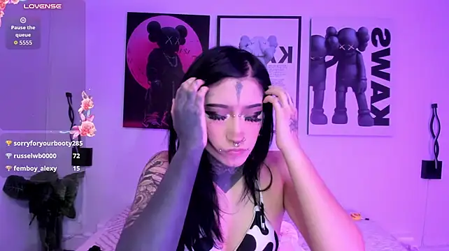 Kat_VonDe live cam on StripChat