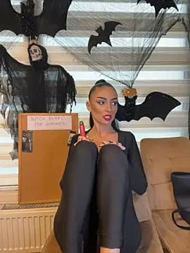 feetvibe (F young) - 👑 Spoil Your Foot Goddess!