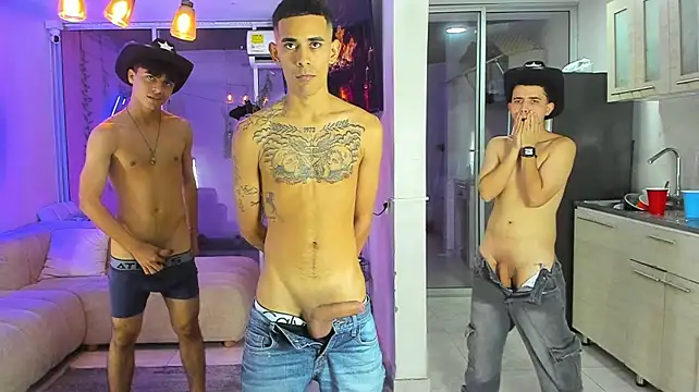 Houseofwarrios's Colombian male cam and chat room