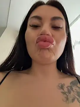 Wet__Bunny webcam