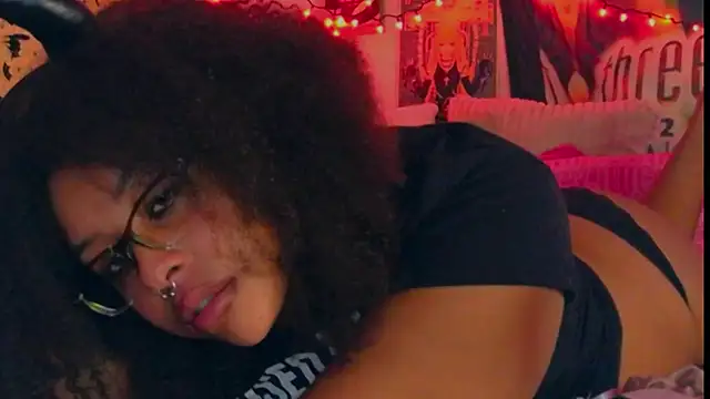 nintendhoe (F young) - touch me daddy help me cum <3