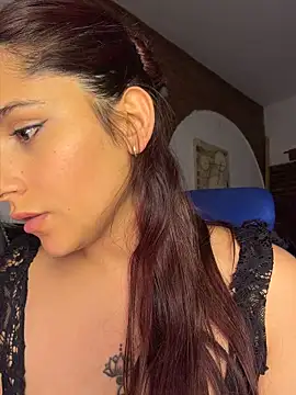 lucialatina (F young) - Sexy dance Sexy dance show of tits🍒