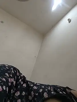 AngelNitya live cam on StripChat