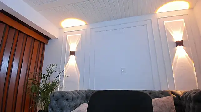 auravg live cam on StripChat