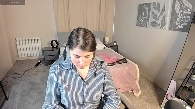 MartaEdams live cam on StripChat