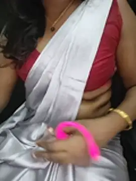 Tamilmallu-duskygirl03