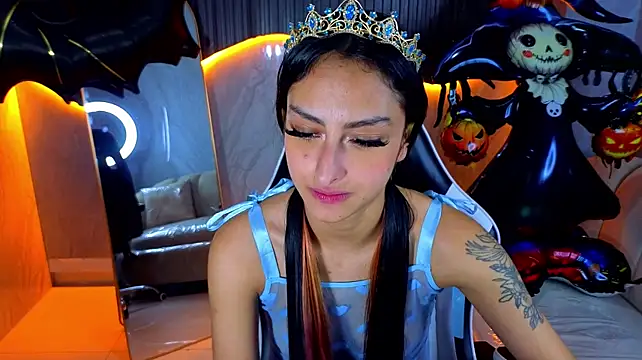 tifany_tx (F teen) - show ass