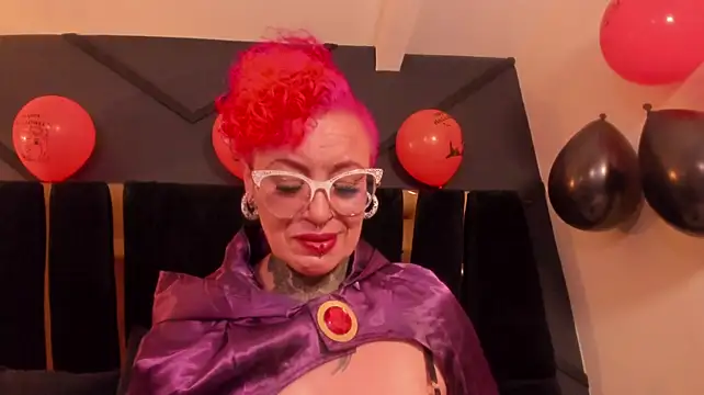 mistress_sandy live cam on StripChat