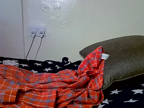 bubblyqueen live cam on StripChat