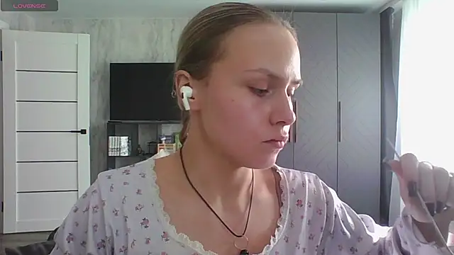Annie_Cohn