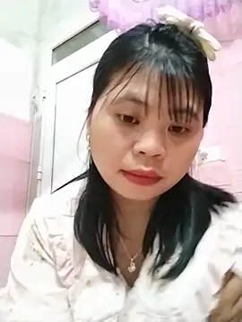 Xuka_lyss live cam on StripChat