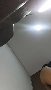 liamkozy live cam on StripChat